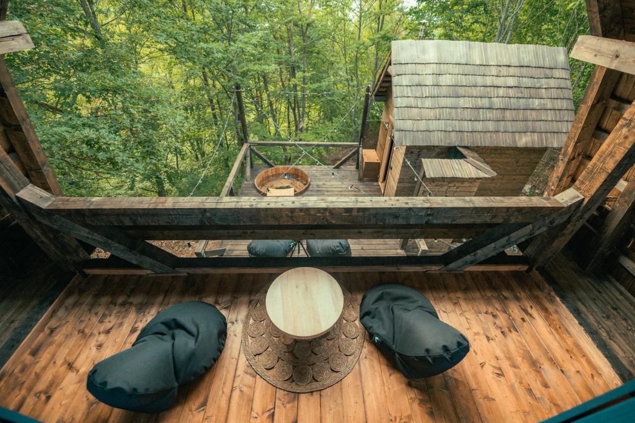 Raven'S Nest - The Hidden Village, Transylvania - Romania Sub Piatra Bagian luar foto